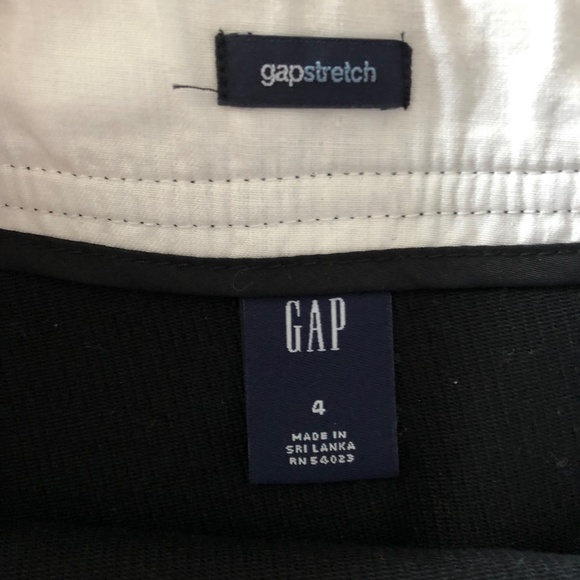 GAP Black Fit and Flare Skirt - Size 4 - Picture 2 of 6